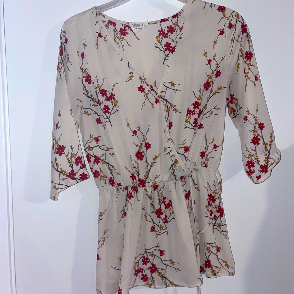 Sienna Sky white 3/4 sleeves